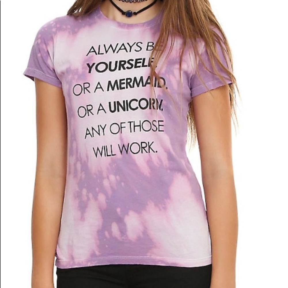 Hot Topic Graphic T-Shirt